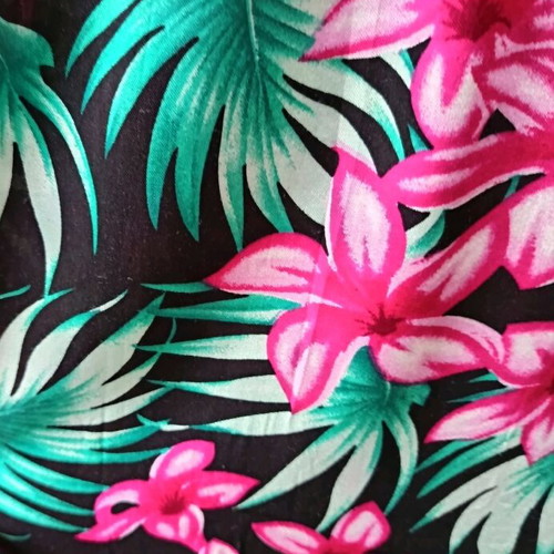 Floral skirt like new, size L/XL, multicolor