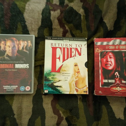 DVD packs with crime and horror movies like new, Criminal Minds missing disc
