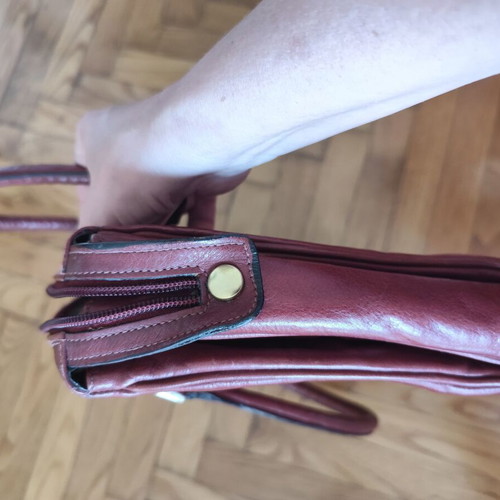 Vintage leather handbag
