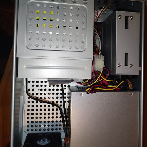Desktop Aerocool M40 like new, complete desktop PC for office use