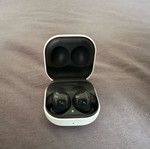 Samsung Galaxy Buds2 Bluetooth handsfree earbuds like new with charging case graphite