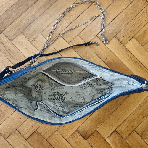 Guess shoulder bag used, navy with chains
