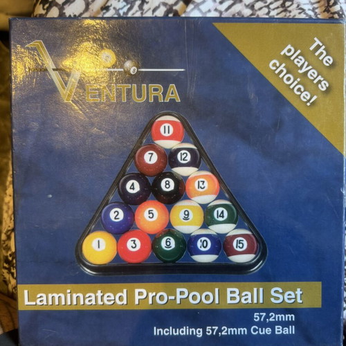 Pool balls laminated pro set used, very good condition