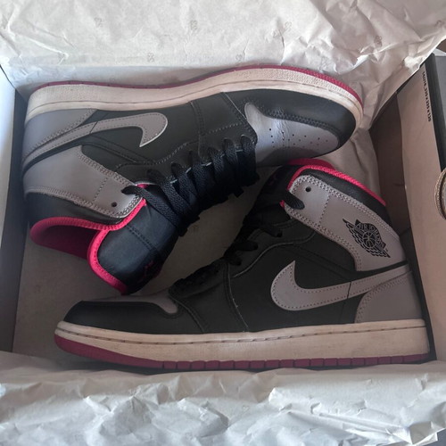 Nike Air Jordan 1 Mid Bred Shadow sneakers like new, size 42