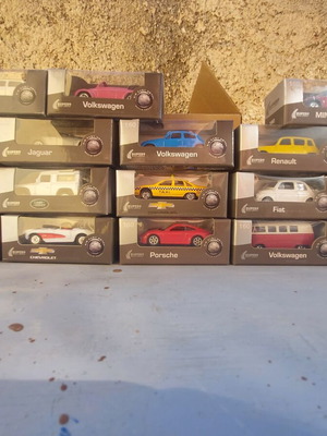 Toy cars set of 18 with books, scale 1/60 Super 9