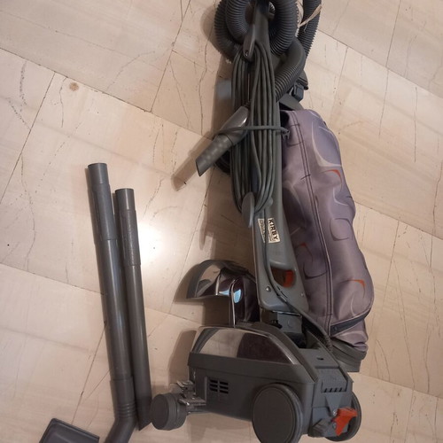Multitool carpet cleaner vacuum like new