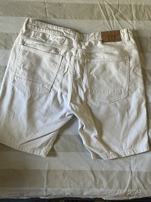 Jean shorts size L white like new