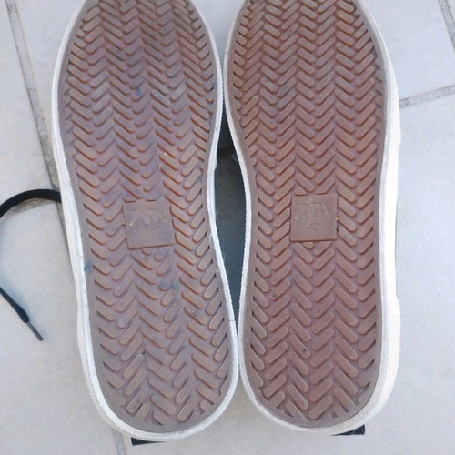 Zara premium sneakers like new, leather, size 42