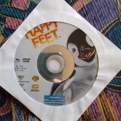 Happy Feet DVD like new, dubbed