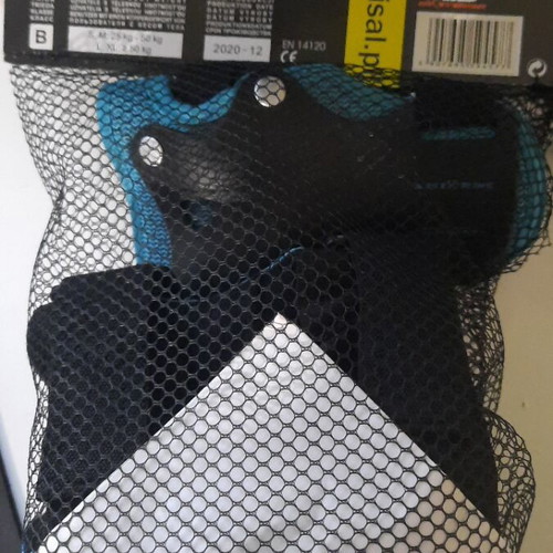 Nils H719 protective pads set for rollerskating and skateboard, new, medium