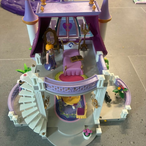 Playmobil princess castle