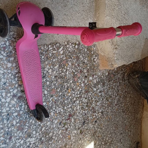 Isporter Mini Kids Scooter used, fuchsia with light-up wheels