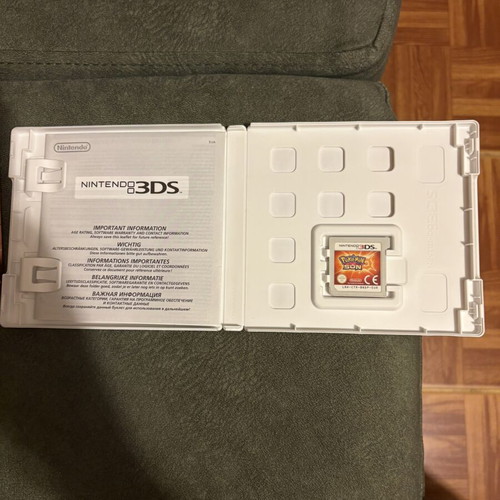 Pokemon Sun Nintendo 3DS game like new with steelbook