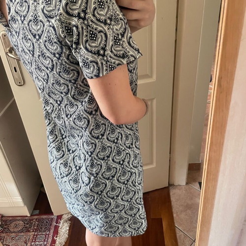 Zara office dress like new, short sleeve with white and blue print