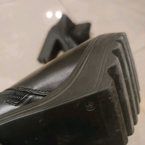 Leather ankle boots used, black, size 39