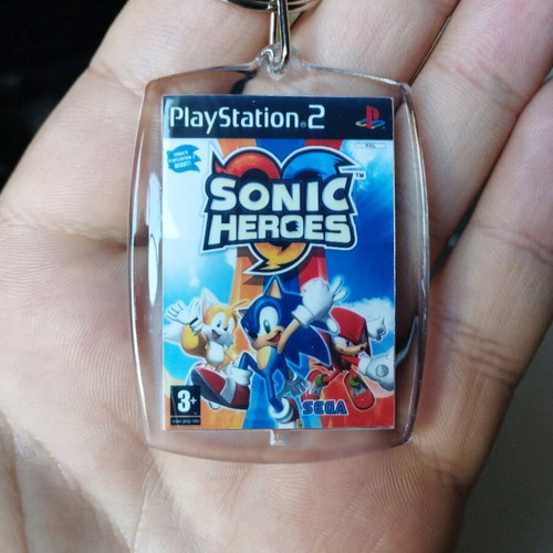 Sonic Heroes PS2 keychain new, acrylic
