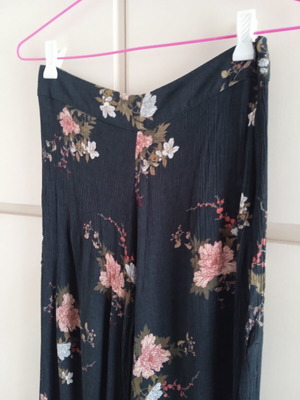 Pull & Bear pants small, like new, multicolor