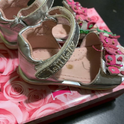 Lelli Kelly sandals used size 21 in good condition