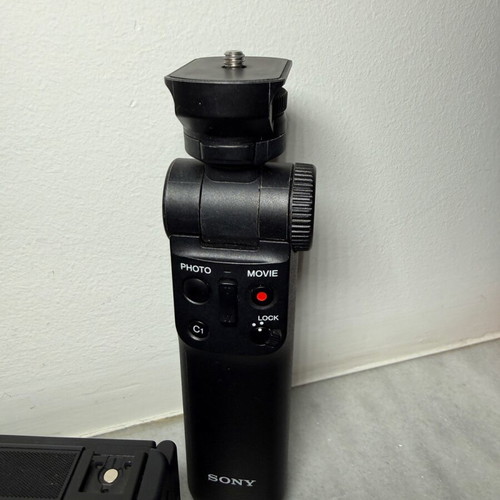 Sony ZV-1 Vlogging Kit σαν καινούργιο με grip και μπαταρίες