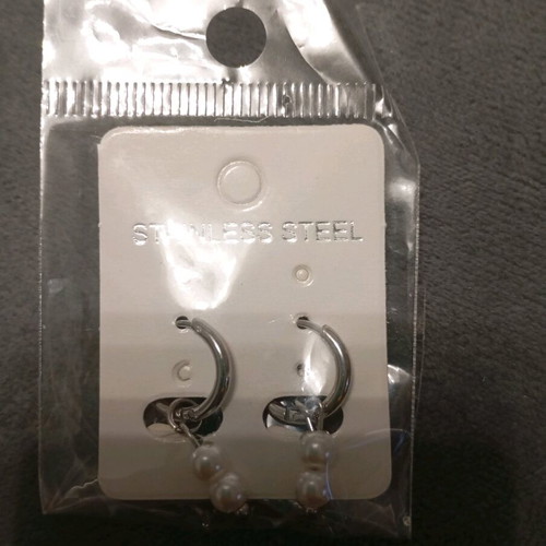 Small hoop earrings with small pearls new, silver and white