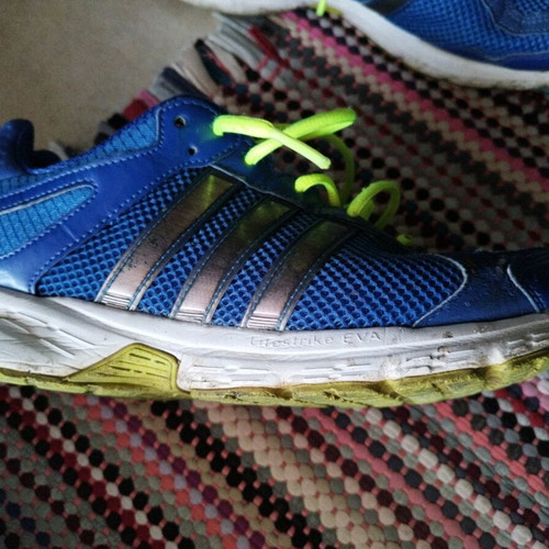 Adidas athletic shoes used, size 44, blue