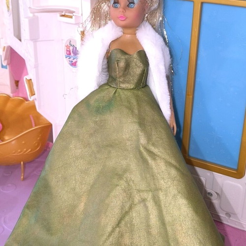 Bibi Bo Golden Vision used with fur stole and fur accessory