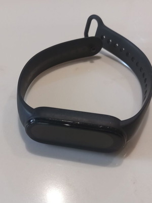Xiaomi Mi Band 6 like new with charger