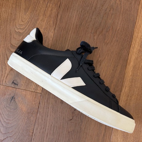 Veja men's leather sneakers used, black, size 44