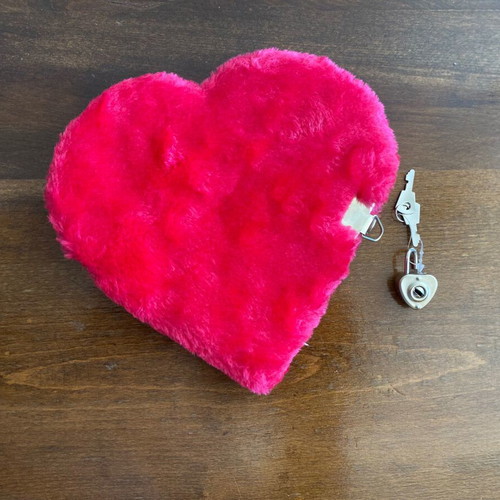 Children's heart-shaped notebook with fur cover and lock new, fuchsia