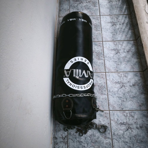 Amila Professional Series punching bag used 90x26