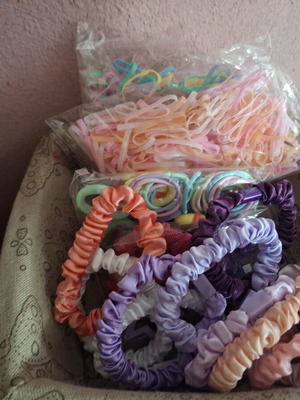 Hair Clips new, last pieces from closing
