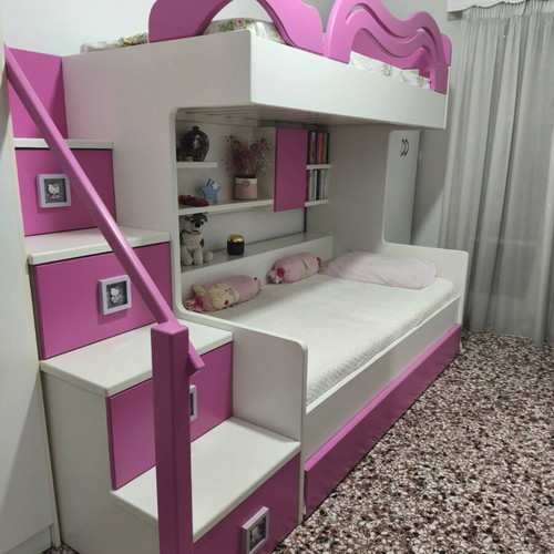 Bunk bed like new with storage and third mattress mechanism
