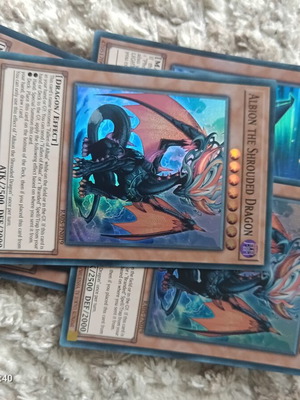 Albion the Shrouded Dragon Yu-Gi-Oh Card like new, Super Rare V.1
