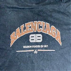 Unisex Balenciaga t-shirt