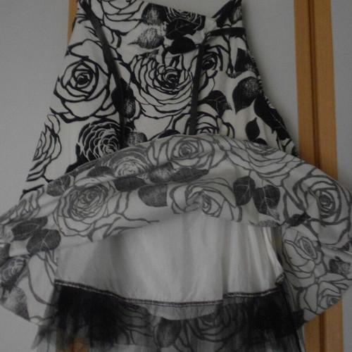 Summer skirt Toi&Moi like new, cotton, black and white floral, size S