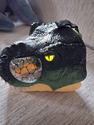 T rex dinosaur mask like new, functional