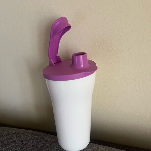 Tupperware σέικερ 800ml σαν καινούργιο