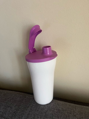 Tupperware σέικερ 800ml σαν καινούργιο