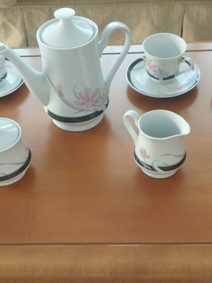 Vintage Fine China Tea Set 15 Pieces Mint Condition