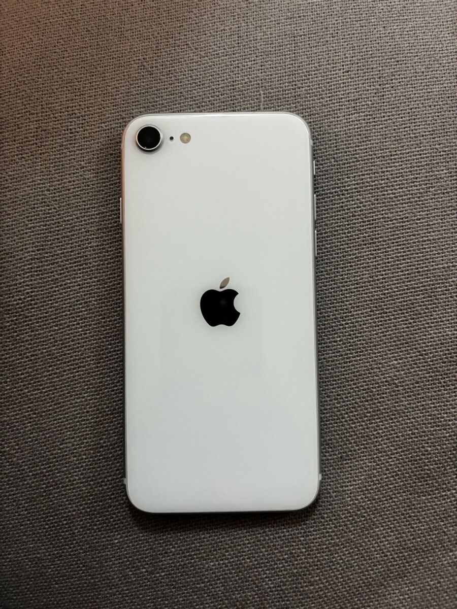 Iphone SE 2020 like new, white, 64GB - € 75,00 - Vendora.cy