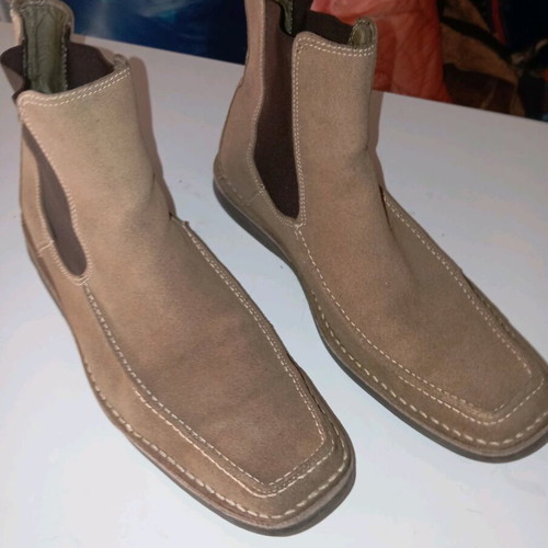 Zara suede boots size 44 like new, beige