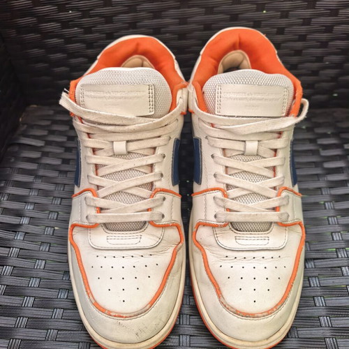 Off-White Out of Office sneakers used, size 43