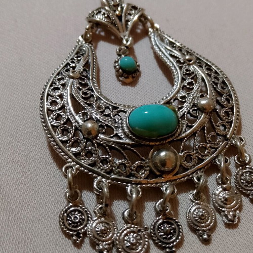 Handmade silver vintage necklace with filigree and turquoise like new