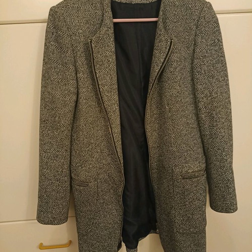 Zara coat used with zipper and black-white herringbone weave