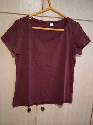 T-shirt used, size L, burgundy