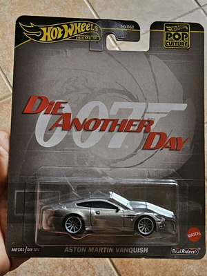 Hotwheels Aston Martin Vanquish sealed, excellent
