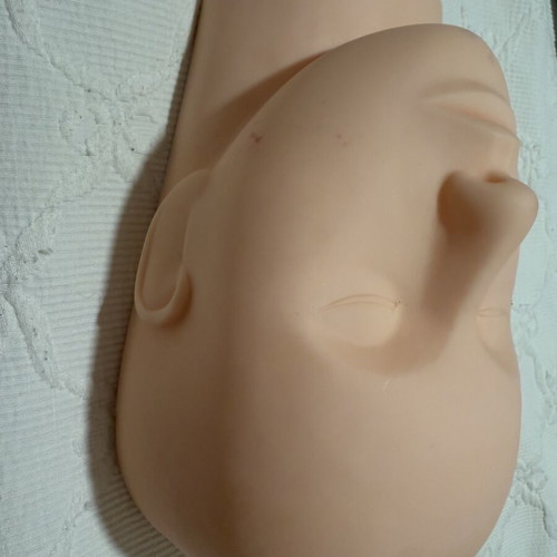 Aesthetic doll like new for demonstrations