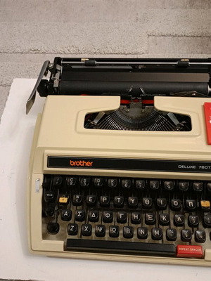 Brother Deluxe 760TR used typewriter with Greek keyboard layout