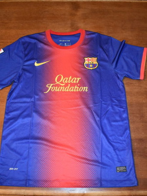 Barcelona football jersey like new, official replica