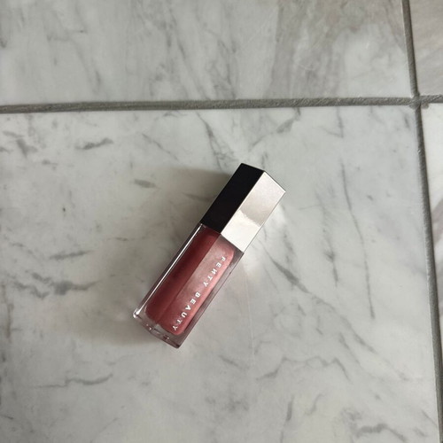 Fenty Gloss Bomb Lip Luminizer Fussy new
